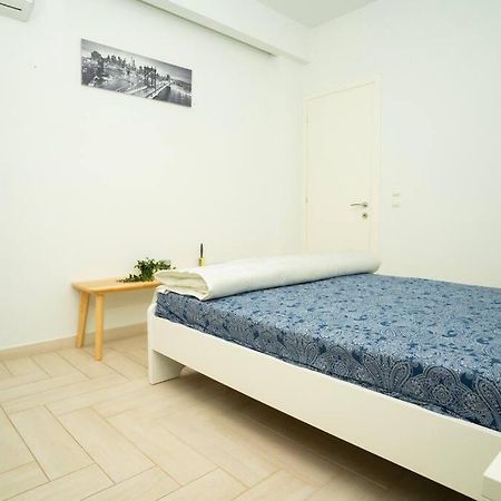 Homey Renovated 1 Bedroom Apartment In Kesariani Athena Bagian luar foto