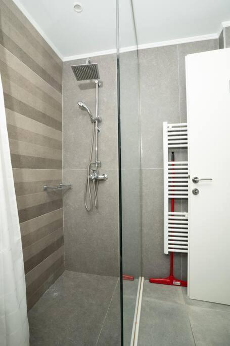 Homey Renovated 1 Bedroom Apartment In Kesariani Athena Bagian luar foto